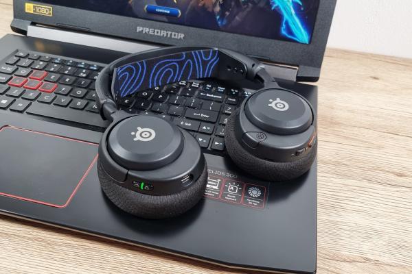 Am testat Steelseries Arctis Nova 5P: Căști wireless over-ear pentru gameri, ce aduc peste 100 de moduri de sunet + o aplicație intuitivă pentru control facil