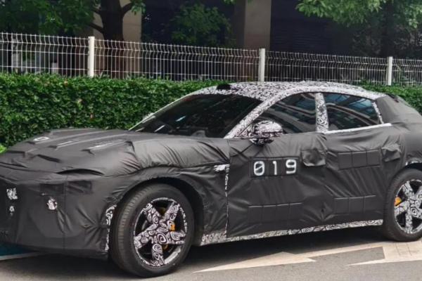 Xiaomi MX11, rivalul Tesla Model Y, surprins în imagini spion