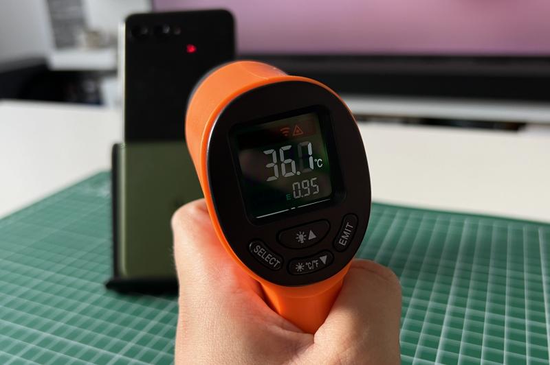 Motorola RAZR 50 Ultra - Test termic: Temp benchmark (1).jpg