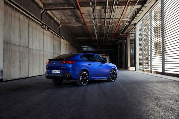 BMW iX2 - Fotografii oficiale