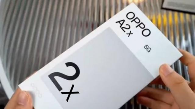 <b>Noi smartphone-uri accesibile la orizont: OPPO A2X și A2M apar în imagini, iar câteva specificații sunt dezvăluite</b>Ne bucurăm când se lansează flagship-uri, chiar terminale high midrange arătoase, dar responsabile pentru o bună parte din vânzările companiilor sunt terminalele accesibile, de buget. Ei bine, azi aflăm prin intermediul publicației MsPowerUser