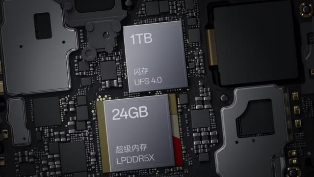 <b>Cum se prezintă top 10 cele mai puternice smartphone-uri Android testate în septembrie în AnTuTu? Liderul din august cu 24 GB RAM rămâne pe baricade</b>S-a încheiat și luna septembrie, iar asta înseamnă că avem un top proaspăt AnTuTu. Mă refer la clasamentul ce ne prezintă cele mai puternice smartphone-uri Android testate în ultimele 30 de zile, cu mențiunea că scorurile notate aici