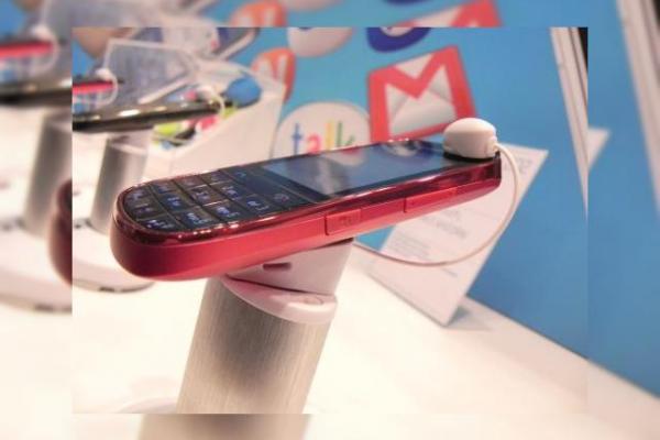 MWC 2012: Nokia Asha 202 preview - telefon dual SIM de 60 de euro, cu touchscreen (Video)
