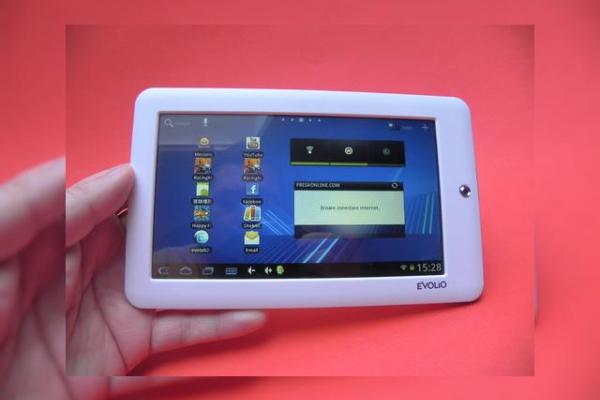 Evolio Evotab 2 review - tabletă ieftină cu specificații rezonabile și mici defecte specifice gamei de produse (Video)