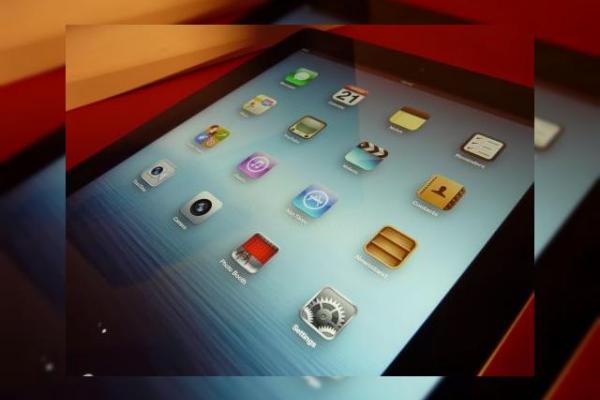 Noul iPad (3) scos din cutie la Mobilissimo.ro! Display cristal, ambalaj identic cu iPad 2! (Video)