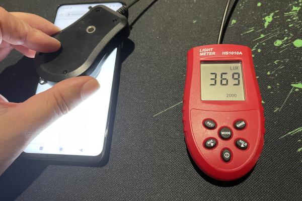 Luminozitate display Allview Soul X8 Pro și ecranul văzut la microscop