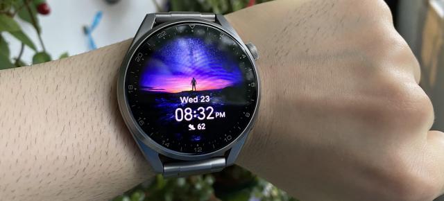 Huawei Watch 3 Pro Unboxing + Review: purtabilul complet, acum cu HarmonyOS şi materiale ultra premium (Video)