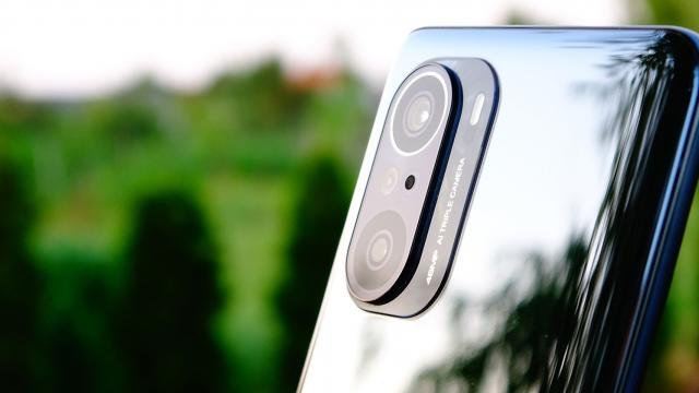 <b>POCO F3 review detaliat în limba română (Evaluare Mobilissimo)</b>POCO devenea autonomă faţă de Xiaomi la final de 2020 şi intră într-o nouă etapă de evoluţie. În ultima vreme a început să se orienteze şi spre segmente precum smartphone-uri de buget, odată cu lansarea lui POCO M3, dar şi spre telefoane de gaming 5G