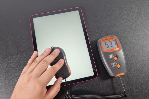 Luminozitate display iPad 10 (2022)