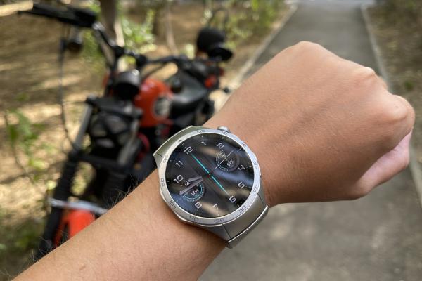 Huawei Watch GT 4 Review sau cum măsori aţipelile şi începi un regim mai sănătos cu un ceas stilat