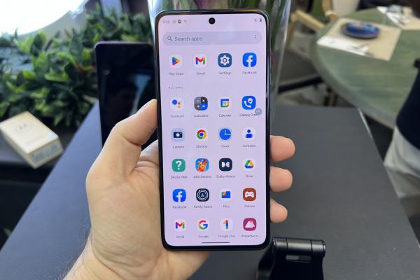 Motorola Moto G84 - Fotografii hands-on