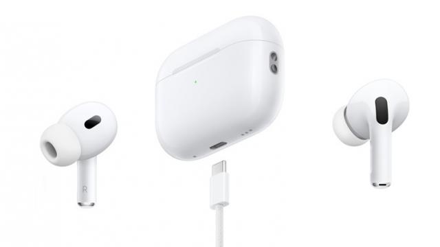 <b>Apple actualizează căștile AirPods Pro 2, ce oferă acum port USB-C, Lossless Audio și certificare IP54</b>Deși au trecut 2 zile de la evenimentul grandios Apple în cadrul căruia a debutat seria iPhone 15, iată că mai ies la iveală anunțuri importante care nu au fost prezentate pe scenă. Așa cum spune și titlul postării de față, vorbim despre