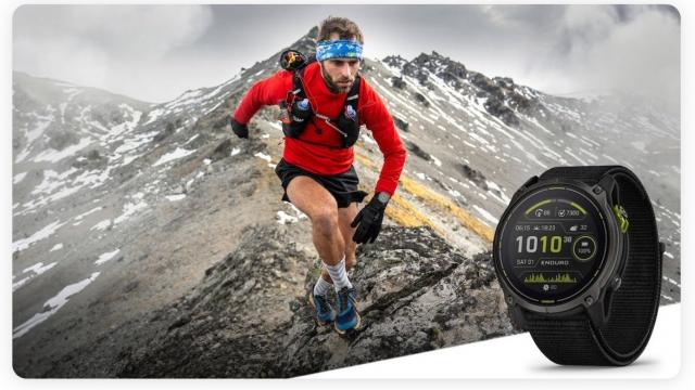 <b>Garmin prezintă Enduro 3, ceasul cu 300 de ore de autonomie, GPS pentru exploratori</b>Garmin a ţinut un eveniment în România pe 27 august 2024, simultan cu cel internaţional şi a prezentat acolo cele mai noi ceasuri pentru exploratori, atleţi, temerari. E vorba despre Fenix 8, dar şi despre Enduro 3, iar pe acesta 