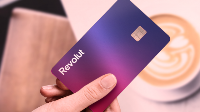 <b>Revolut ajunge la 4 milioane de utilizatori în România, devenind cea mai mare piață a sa din UE</b>Revolut se dovedeşte a fi un succes în România şi ne informează pe final de august 2024 că a ajuns la un prag important de utilizatori în ţara noastră. E vorba despre 4 milioane de utilizatori pe plan local, ceea ce ne face cea mai mare 