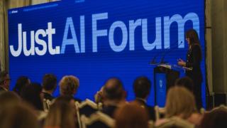 „Just.AI” stabilește primul cadru oficial pentru utilizarea inteligenței artificiale în sistemul juridic din România