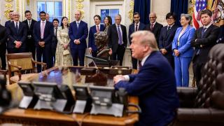 Trump își alege oamenii pentru Beijing; Lista invitaților arată noua relație dintre SUA și China