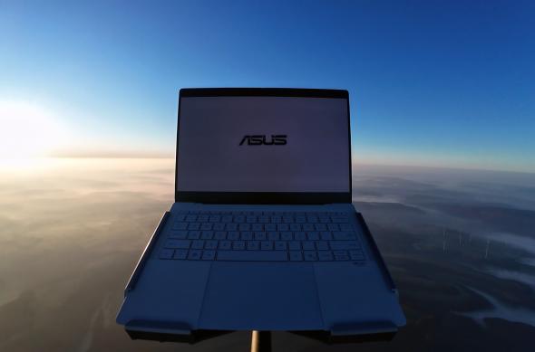 ASUS ExpertBook Ultra - Experiment inedit la înălțime: download - 2026-05-12T142806.625.jpg
