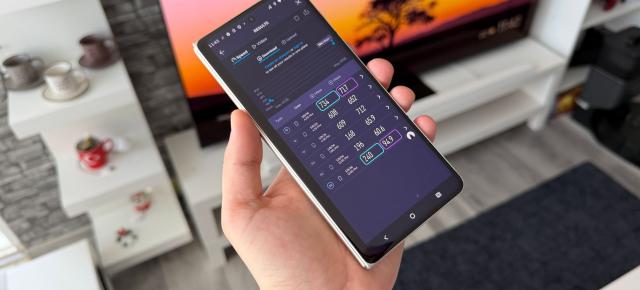 Motorola RAZR Fold: Conectivitate cu WiFi 7, 5G și UWB pentru localizarea stylus-ului sau deblocat mașina