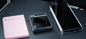 iPhone Fold arată diferit față de Galaxy Z Fold7 și Huawei Pura X; Primele comparații de design sunt aici