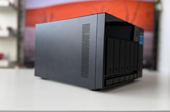 QNAP TVS-h674T - Unboxing: Photo 20.01.2026, 10 36 08.jpg