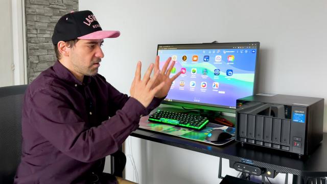 <b>QNAP TVS-h674T Review: QNAP TVS-h674T: Un buncăr de date ultra-rapid pentru redacții video</b>Anul 2026 îmi aduce pe masă și dispozitive mai diferite față de cele testate până acum, în cazul de față fiind vorba despre un NAS de la QNAP, modelul TVS-h674T, flagship destinat creatorilor de conținut și micilor studiouri