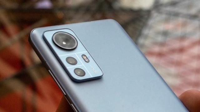 <b>Apar mai multe detalii cu privire la Xiaomi 13 Pro; Flagship-ul ar aduce upgrade-uri serioase</b>Xiaomi lucrează în prezent la mai multe smartphone-uri. Se zvonește că vor debuta curând modele ca Xiaomi 12 Ultra, 12S și 12S Pro, ele urmând să primească CPU-uri de top, Snapdragon 8+ Gen 1, respectiv Dimensity 9000. Totuși, compania pregătește