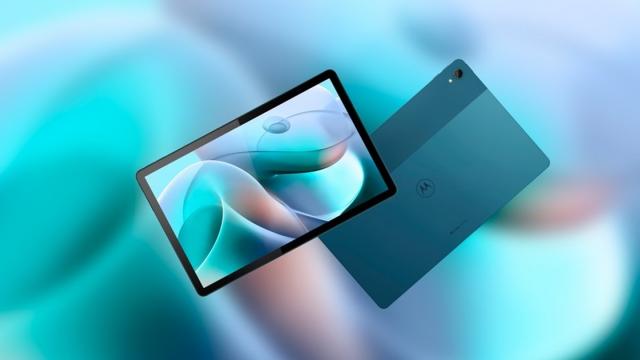 <b>Motorola pregătește o nouă tabletă accesibilă! Moto Tab G62 își face apariția în consola Google Play</b>Anul trecut Motorola a revenit pe piața tabletelor, lansând Moto Tab G20. Ulterior a debutat și modelul Tab G70, chiar în prima lună a acestui an. Azi aflăm că producătorul lucrează la o nouă tabletă ce pare a fi accesibilă. Este vorba despre Moto Tab G62