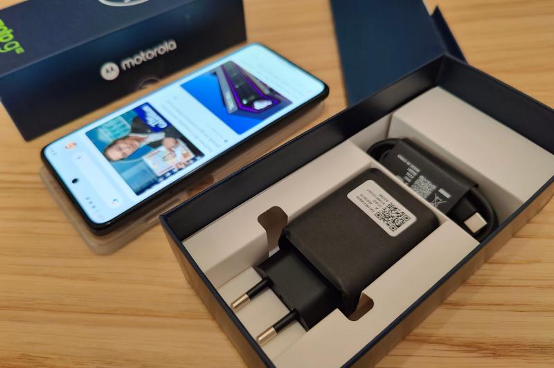 Motorola Moto G82 5G - Unboxing: Motorola-Moto-G82_030.jpg