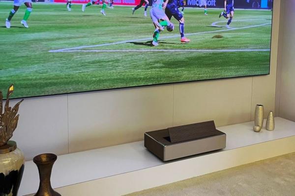Samsung The Premiere 8K devine primul proiector certificat de 8K Association
