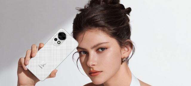 Huawei Nova 13 se lansează internațional pe 12 decembrie, în Dubai, alături de căști Rose Gold FreeClip