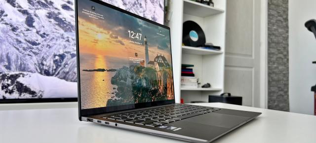 ASUS Zenbook S 14 (UX5406S) 2024 Review: Ultrabook-ul care te face să uiți de tabletă, super ușor și subțire, cu stylus la pachet și un procesor Intel Core Ultra 7 gata de muncă serioasă